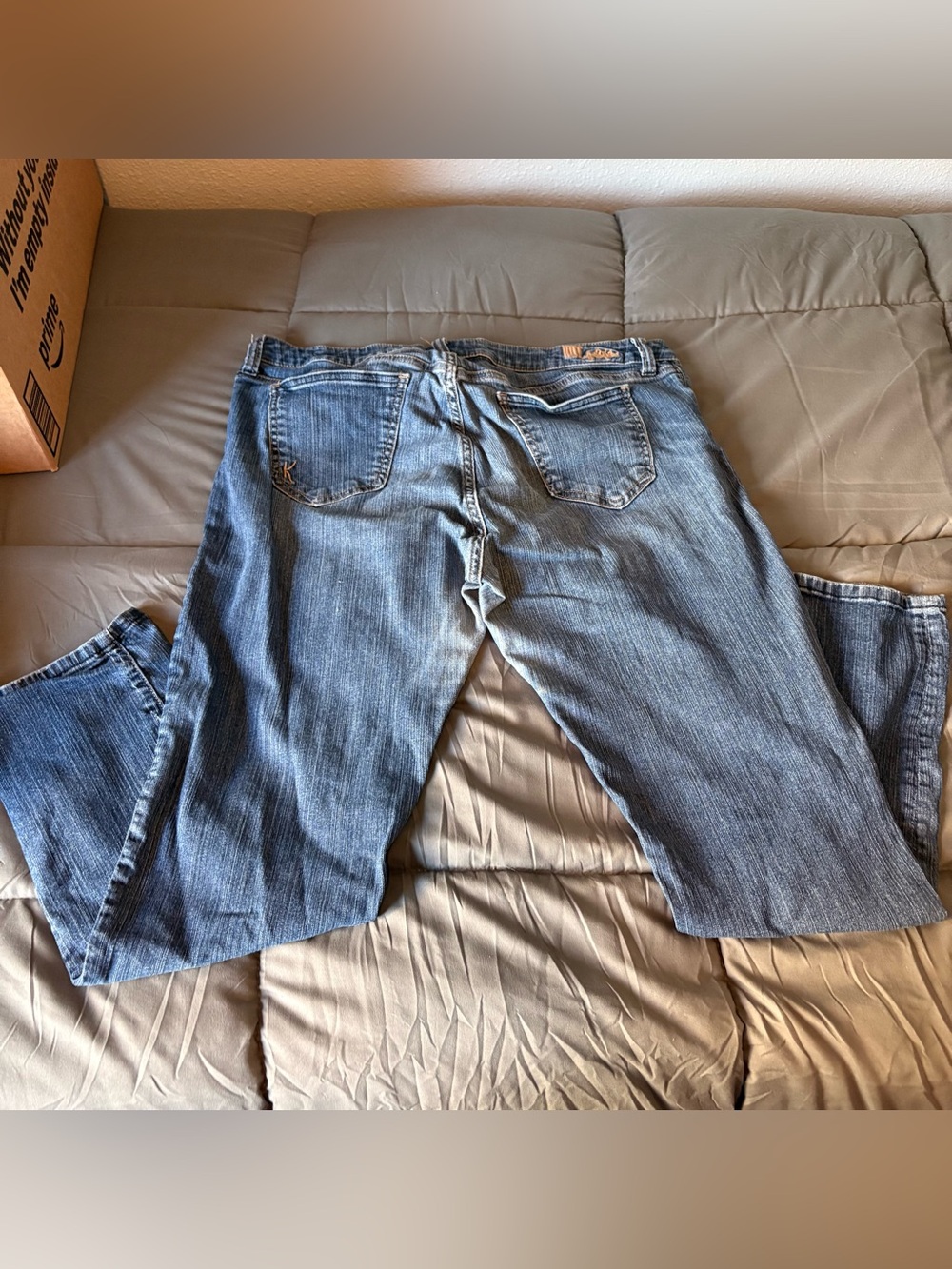 Women's Light Blue Boyfriend Jeans - Picture 2 of 5